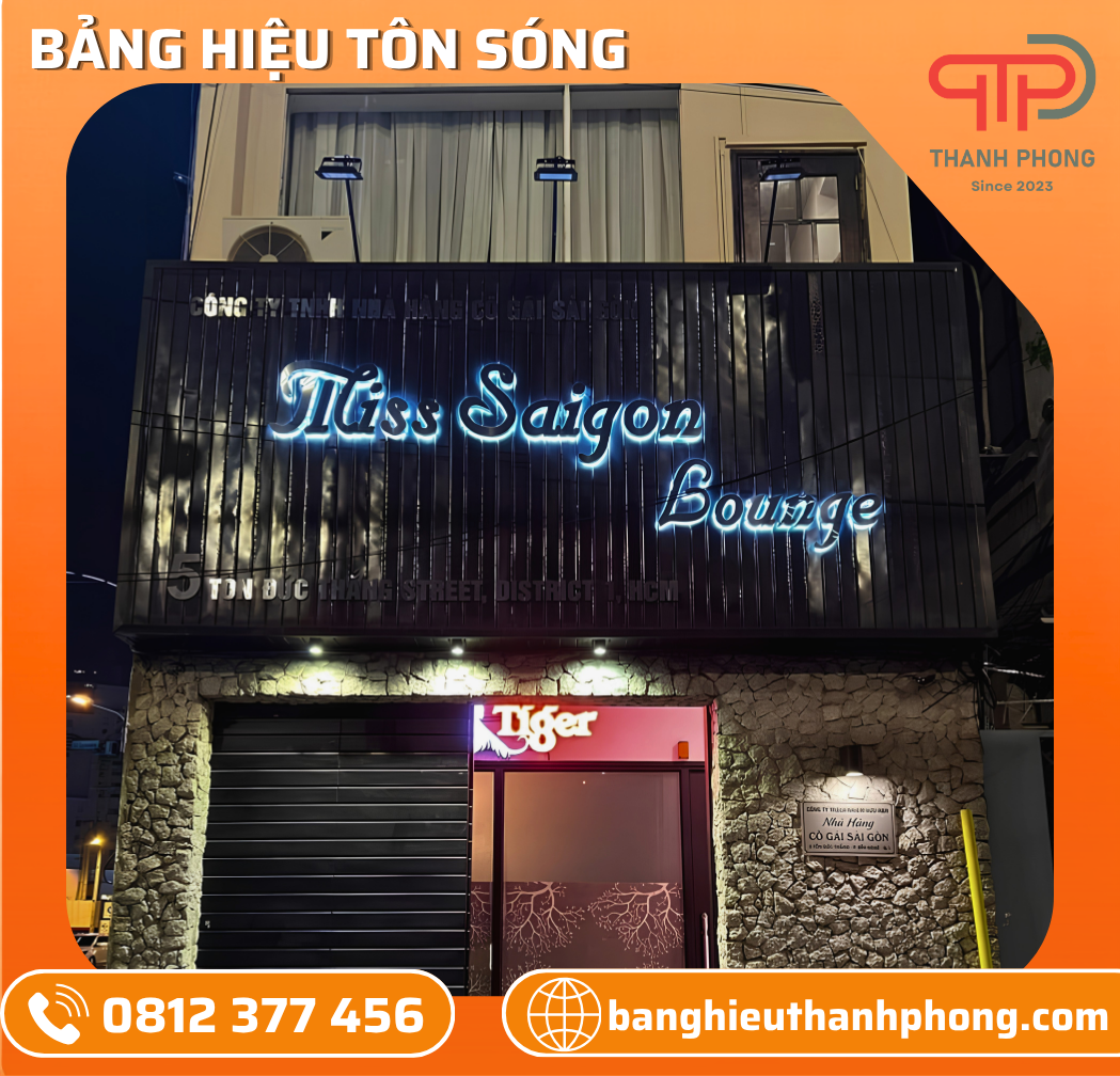 Bảng Hiệu Tôn Sóng Chữ Nổi Hắt Chân Nhà Hàng